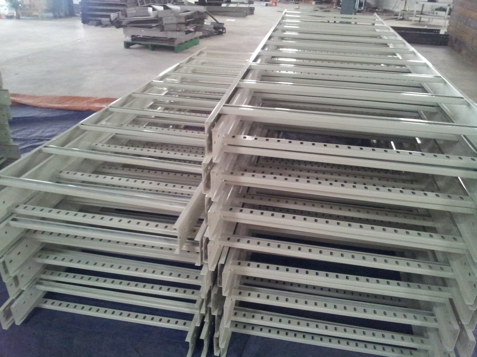 Thang cáp điện Lê Hoàng